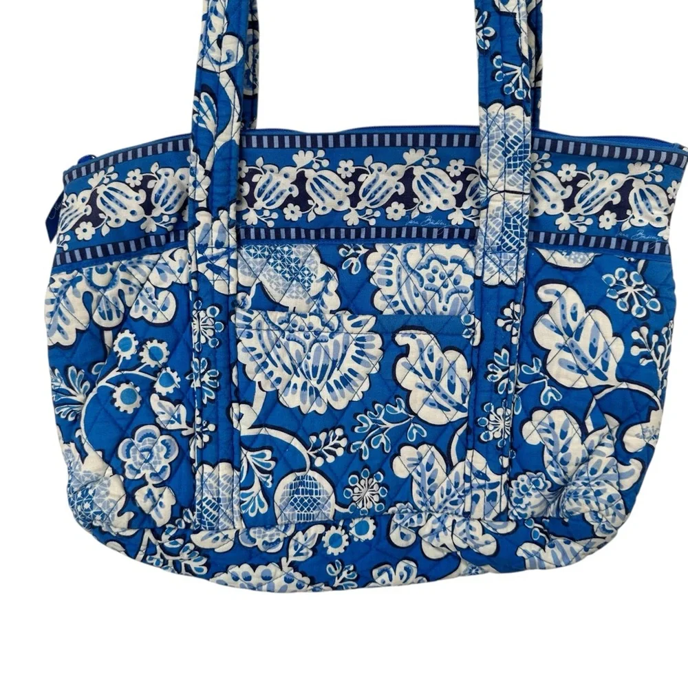 Vera Bradley Floral Quilted Cotton Coastal Grandma Style Blue Lagoon Tote Bag - Picture 2 of 12